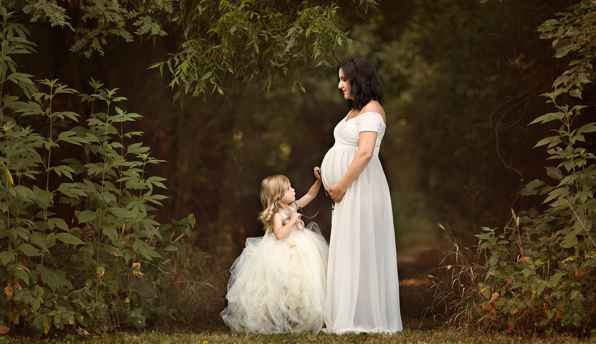 maternity daughter white elegance outdoor earthy Dallas photography