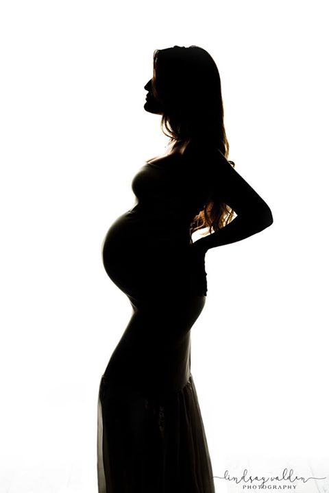Highlighting The Beauty Of Maternity Curves Dallas Maternity Photographer Lindsay Walden