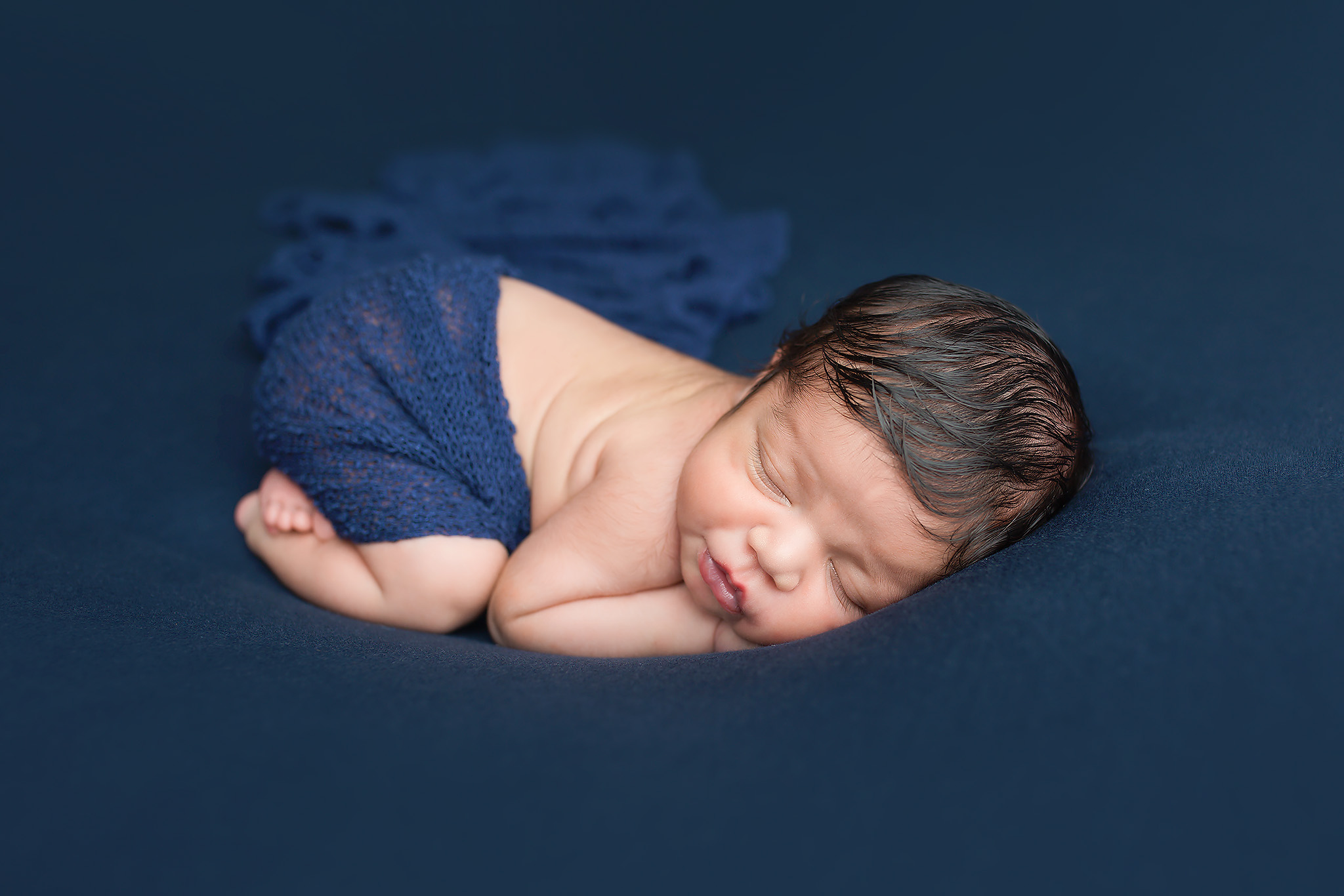 preparing for your newborn session dallas fort worth newborn photographer boy in blue