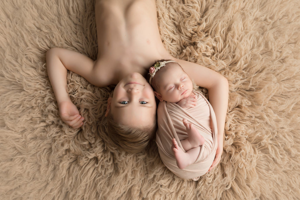 newborn photographer dallas siblings beige