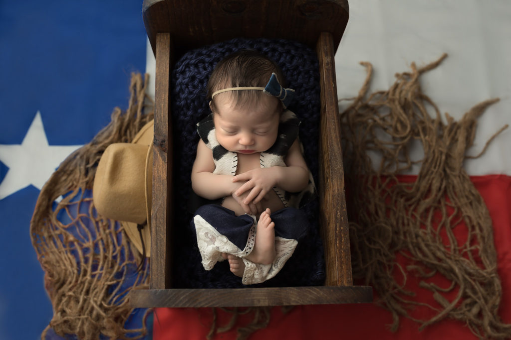 newborn texan costume dallas photographer