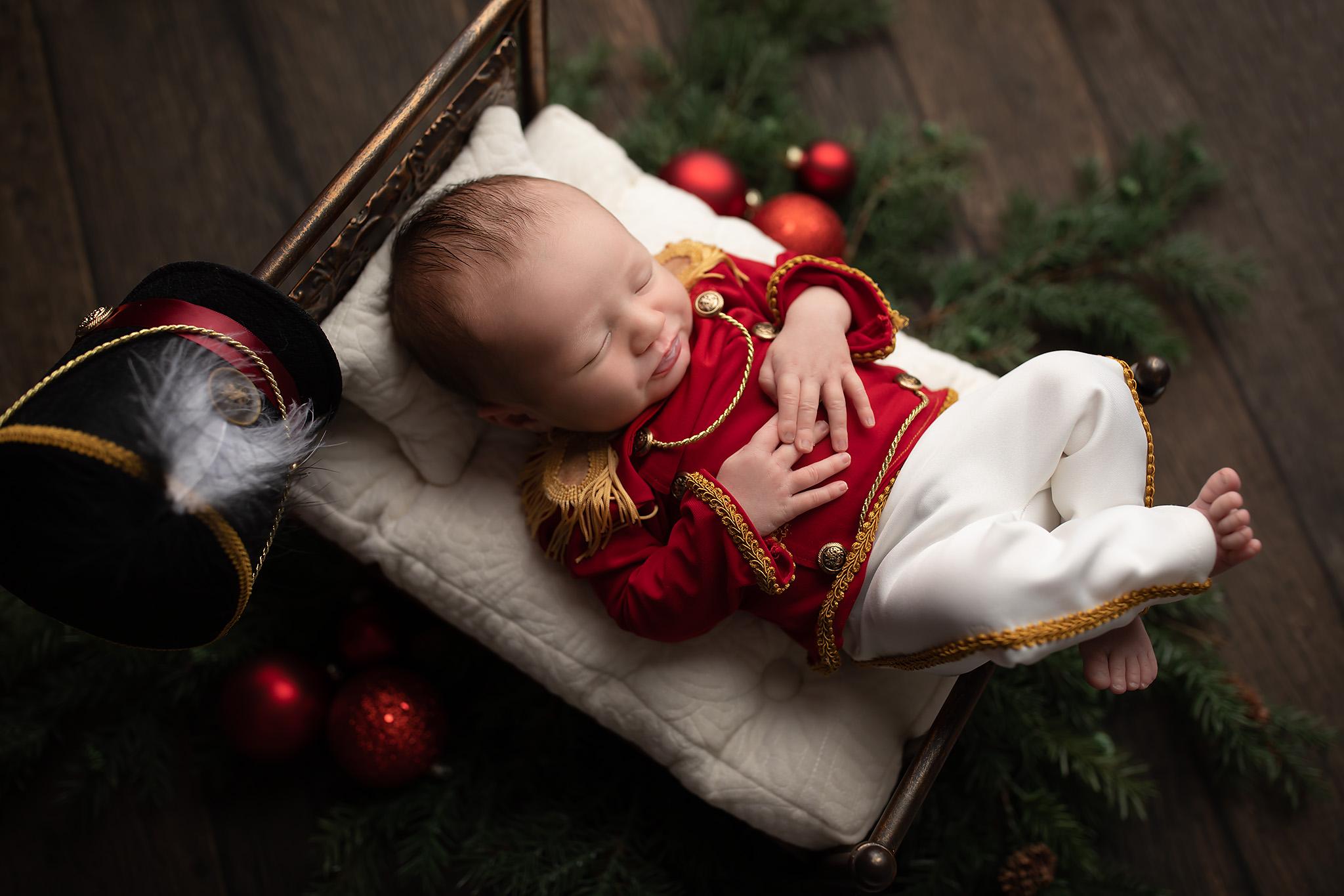 newborn holiday images