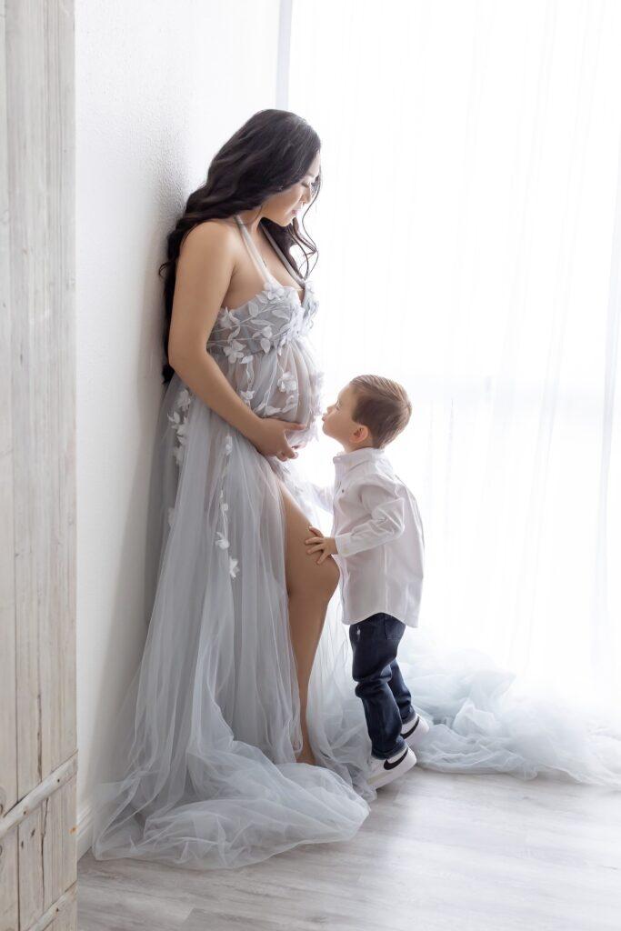 elegant maternity portrait